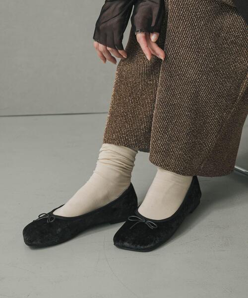 SENSE OF PLACE by URBAN RESEARCH（センスオブプレイスバイアーバンリサーチ）の「ベロアスクエアフラットシューズ（バレエシューズ・レディース・ブラウン/ブラック/グレー・LARGE/SMALL/MEDIUM）」の4枚目の写真