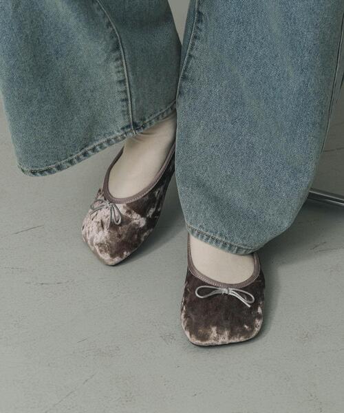 SENSE OF PLACE by URBAN RESEARCH（センスオブプレイスバイアーバンリサーチ）の「ベロアスクエアフラットシューズ（バレエシューズ・レディース・ブラウン/ブラック/グレー・LARGE/SMALL/MEDIUM）」の18枚目の写真
