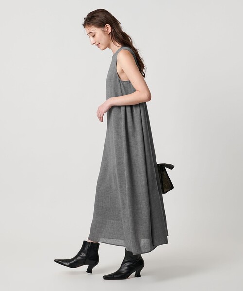UNITED ARROWS(ユナイテッドアローズ)の「ツイル ビエラ プリーツ ワンピース ‐ウォッシャブル‐(ワンピース・レディース・ブラック/ダークグレー・FREE)」の3枚目の写真