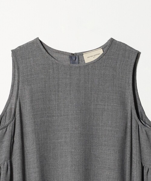 UNITED ARROWS(ユナイテッドアローズ)の「ツイル ビエラ プリーツ ワンピース ‐ウォッシャブル‐(ワンピース・レディース・ブラック/ダークグレー・FREE)」の13枚目の写真