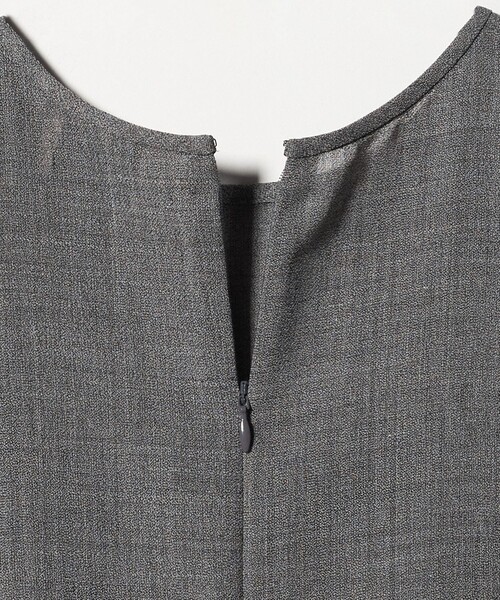UNITED ARROWS(ユナイテッドアローズ)の「ツイル ビエラ プリーツ ワンピース ‐ウォッシャブル‐(ワンピース・レディース・ブラック/ダークグレー・FREE)」の17枚目の写真