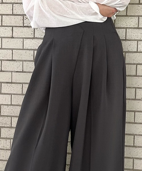 Ampirula（アンピルーラ）の「カシュクール タック ワイドパンツ 冬 レディース 秋 秋冬（その他パンツ・レディース・アイボリー/モカ/グレー/ブラック・M/S）」の7枚目の写真