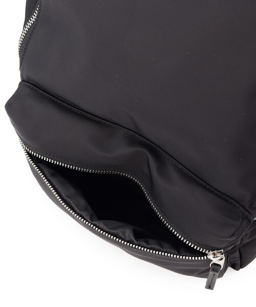 DRESSTERIOR（ドレステリア）の「【再入荷/荷重軽減】サスペンションマルチポケットリュック（バックパック/リュック・レディース・ブラック・00）」の5枚目の写真