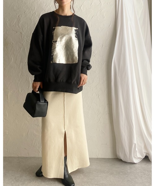 She's Closet(シーズクローゼット)の「オーバーサイズ長袖裏毛メタリック箔プリントスウェットトップス(スウェット・レディース・アイボリー/スミクロ/オフホワイト・FREE)」の8枚目の写真
