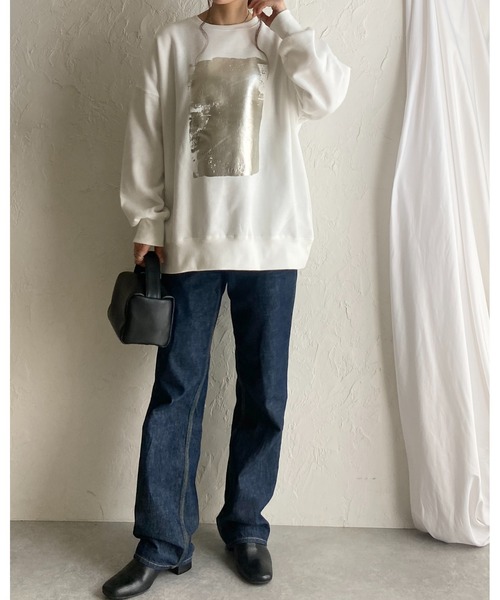 She's Closet(シーズクローゼット)の「オーバーサイズ長袖裏毛メタリック箔プリントスウェットトップス(スウェット・レディース・アイボリー/スミクロ/オフホワイト・FREE)」の11枚目の写真