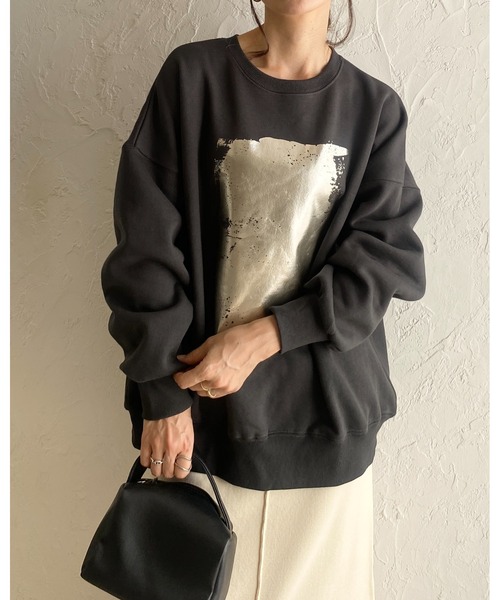 She's Closet(シーズクローゼット)の「オーバーサイズ長袖裏毛メタリック箔プリントスウェットトップス(スウェット・レディース・アイボリー/スミクロ/オフホワイト・FREE)」の18枚目の写真