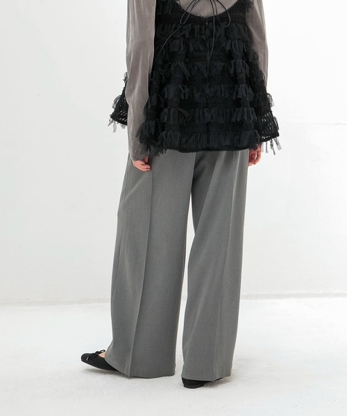 DRESSLAVE(ドレスレイブ)の「back brush 2tuck trousers(裏起毛2タックパンツ)(スラックス・レディース・ホワイト/ネイビー/チャコールグレー・36/38)」の15枚目の写真