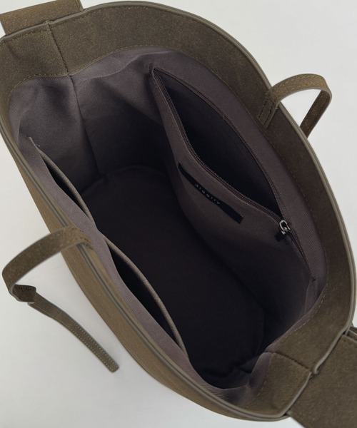 CANAL JEAN（キャナルジーン）の「diggity　フェイクスエードバケットバッグ（ショルダーバッグ・レディース・オリーブ・ONE SIZE）」の11枚目の写真