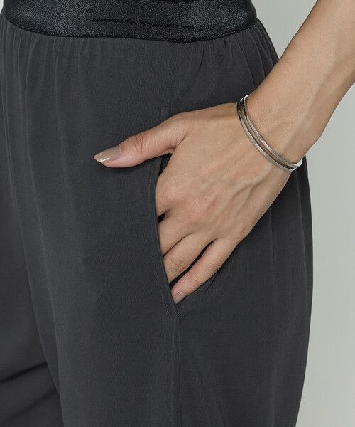 Gabardine K.T（ギャバジンケーティー）の「ハイテンションポンチ ワイドパンツ（その他パンツ・レディース・ブラック/カーキ・9号/11号）」の14枚目の写真