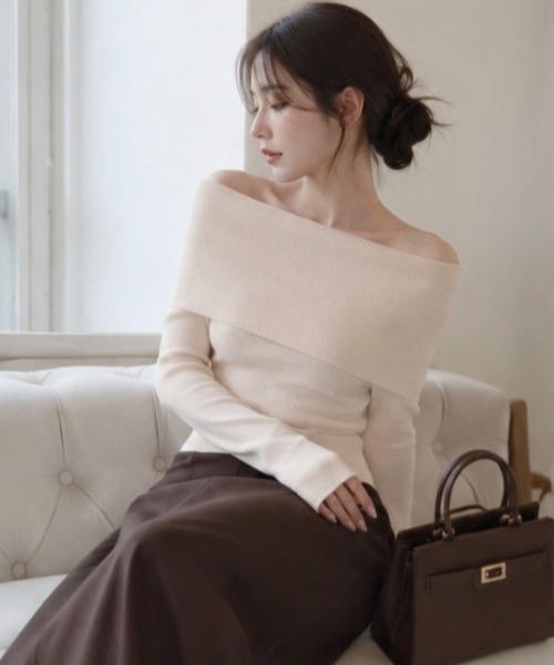 Dolce Fiora（ドルチェフィオラ）の「抜け感がおしゃれなオフショルダーニット（ニット/セーター・レディース・ブラック/アイボリー・フリー）」の7枚目の写真