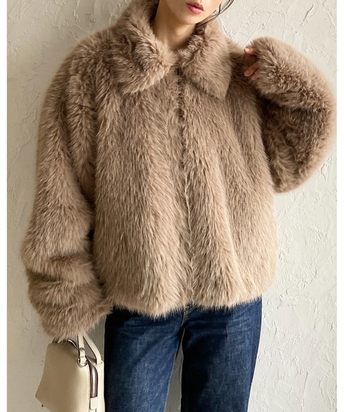 セール】ショート丈襟付きフロントジップフェイクファーコート（その他