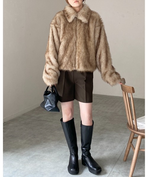 セール】ショート丈襟付きフロントジップフェイクファーコート（その他