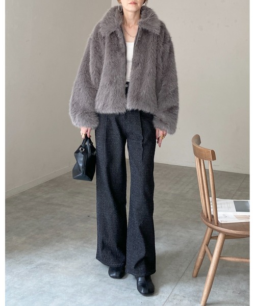 セール】ショート丈襟付きフロントジップフェイクファーコート（その他