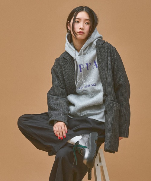 Kappa(カッパ)の「≪Kappa×and ST ウェルネスクラブ≫Ski Teamデザインパーカー (ユニセックス)(スウェット・レディース・ネイビー/グレー・SMALL/MEDIUM/LARGE)」の3枚目の写真