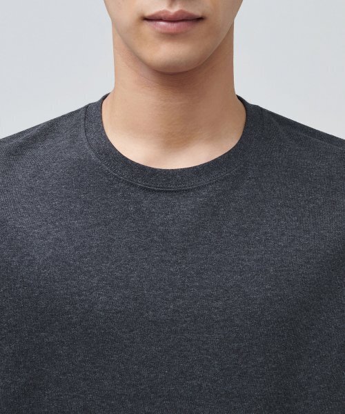 MUSINSA STANDARD（ムシンサスタンダード）の「ベーシック長袖Tシャツ[チャコールグレー]（Tシャツ/カットソー・メンズ・その他・MEDIUM/SMALL/XXX-LARGE/XX-LARGE）」の3枚目の写真
