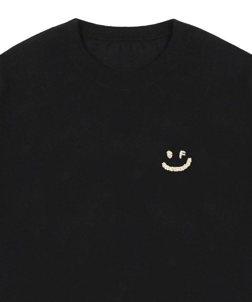 GRAVER（グレーバー）の「[ユニセックス]スモールマルチフラワードローイングスマイル半袖Tシャツ_ブラック（Tシャツ/カットソー・レディース・ブラック・X-LARGE/SMALL/MEDIUM/LARGE）」の3枚目の写真
