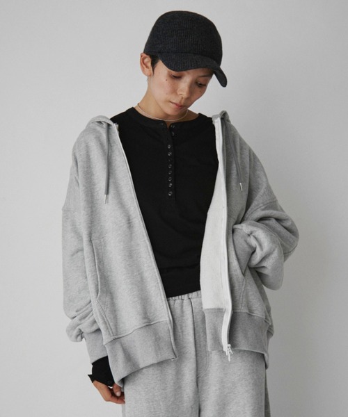 VION(ヴィオン)の「リブニットキャップ / Rib Knit Cap(キャップ・レディース・グレー/ベージュ・FREE)」の3枚目の写真