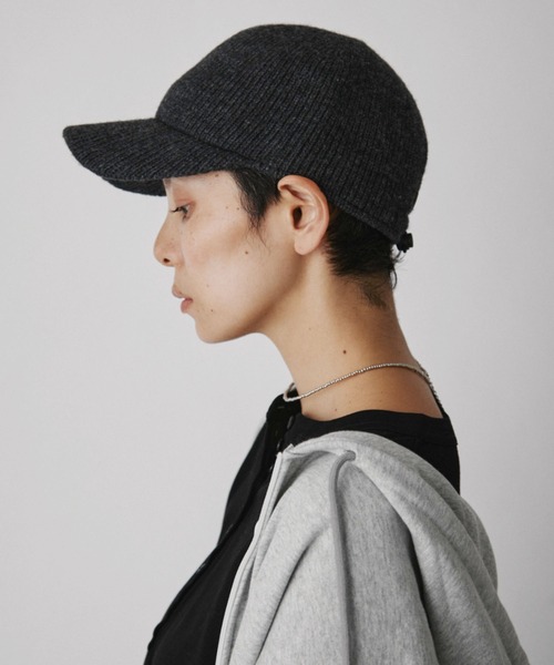 VION(ヴィオン)の「リブニットキャップ / Rib Knit Cap(キャップ・レディース・グレー/ベージュ・FREE)」の5枚目の写真