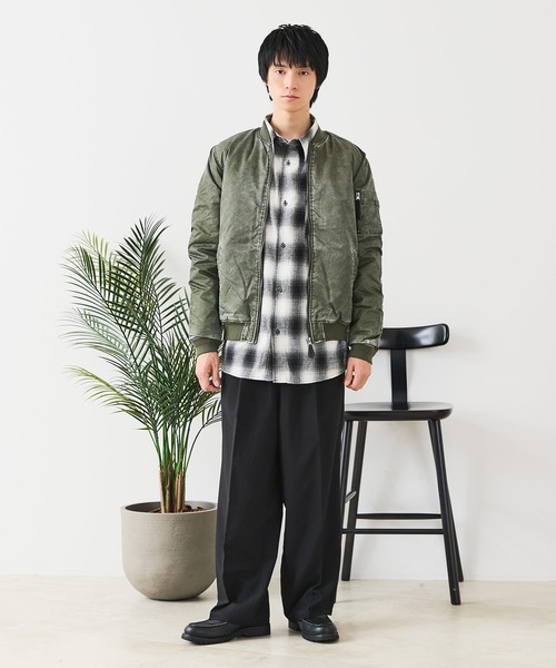 UNIIT(ユニット)の「【UNIIT/ユニット】 ヴィンテージライクナイロン オーバーサイズMA-1 古着加工(MA-1・メンズ・スミクロ/カーキ・LARGE/X-LARGE/MEDIUM)」の16枚目の写真