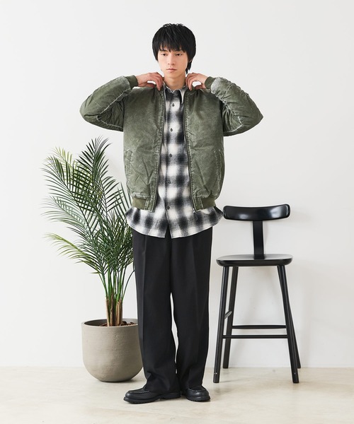 UNIIT(ユニット)の「【UNIIT/ユニット】 ヴィンテージライクナイロン オーバーサイズMA-1 古着加工(MA-1・メンズ・スミクロ/カーキ・LARGE/X-LARGE/MEDIUM)」の19枚目の写真