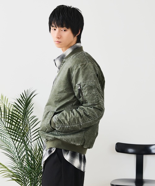 UNIIT(ユニット)の「【UNIIT/ユニット】 ヴィンテージライクナイロン オーバーサイズMA-1 古着加工(MA-1・メンズ・スミクロ/カーキ・LARGE/X-LARGE/MEDIUM)」の17枚目の写真