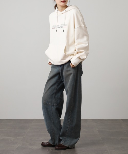 GUESS JEANS（ゲスジーンズ）の「GUESS JEANS フロントプリントスウェットパーカー（パーカー・メンズ・アイボリー/レッド・L/S/XL/M）」の21枚目の写真