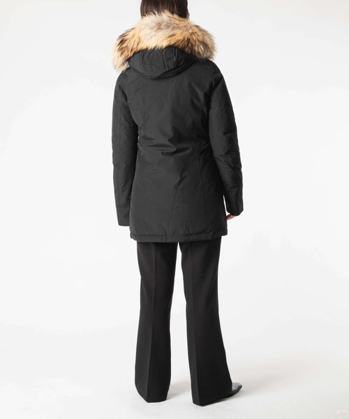 WOOLRICH（ウールリッチ）の「WOOLRICH ARCTIC RACCOON PARKA ウールリッチ アークティックパーカ ダウンジャケット（ダウンジャケット/コート・レディース・ブラック/ネイビー・SMALL/MEDIUM/LARGE/X-SMALL）」の5枚目の写真