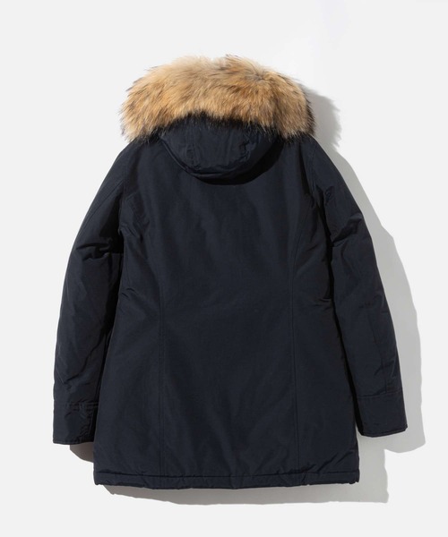WOOLRICH（ウールリッチ）の「WOOLRICH ARCTIC RACCOON PARKA ウールリッチ アークティックパーカ ダウンジャケット（ダウンジャケット/コート・レディース・ブラック/ネイビー・SMALL/MEDIUM/LARGE/X-SMALL）」の16枚目の写真