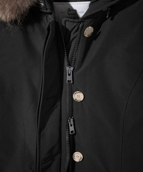 WOOLRICH（ウールリッチ）の「WOOLRICH ARCTIC RACCOON PARKA ウールリッチ アークティックパーカ ダウンジャケット（ダウンジャケット/コート・レディース・ブラック/ネイビー・SMALL/MEDIUM/LARGE/X-SMALL）」の11枚目の写真