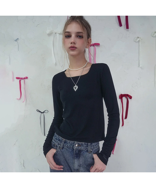 Vivacious(ビバシャス)の「Sleek Frame Top_3Colors(Tシャツ/カットソー・レディース・アイボリー/ブラウン/ブラック・SMALL/MEDIUM)」の1枚目の写真