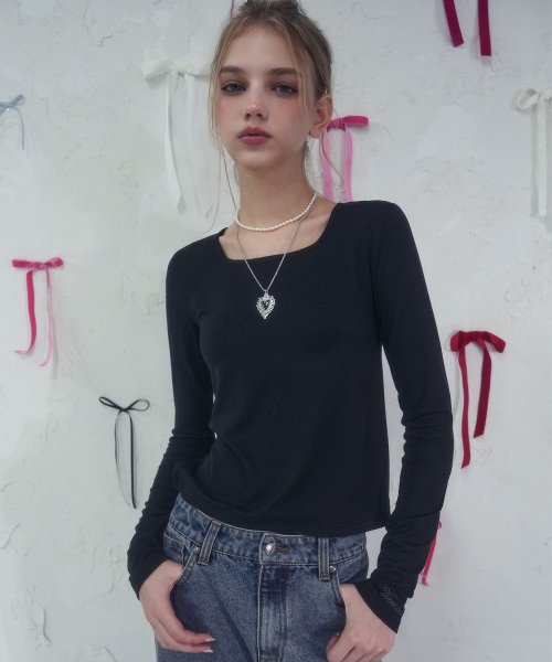 Vivacious(ビバシャス)の「Sleek Frame Top_3Colors(Tシャツ/カットソー・レディース・アイボリー/ブラウン/ブラック・SMALL/MEDIUM)」の5枚目の写真