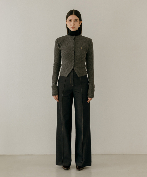 MAYVERU(メイバーユー)の「Quarry Wool Cardigan Knitwear _ Gray(カーディガン/ボレロ・レディース・チャコールグレー・SMALL/MEDIUM)」の20枚目の写真
