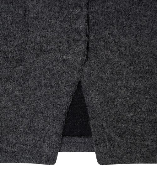 MAYVERU(メイバーユー)の「Quarry Wool Cardigan Knitwear _ Gray(カーディガン/ボレロ・レディース・チャコールグレー・SMALL/MEDIUM)」の15枚目の写真