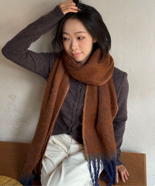 MAYVERU(メイバーユー)の「Quarry Wool Cardigan Knitwear _ Gray(カーディガン/ボレロ・レディース・チャコールグレー・SMALL/MEDIUM)」の12枚目の写真