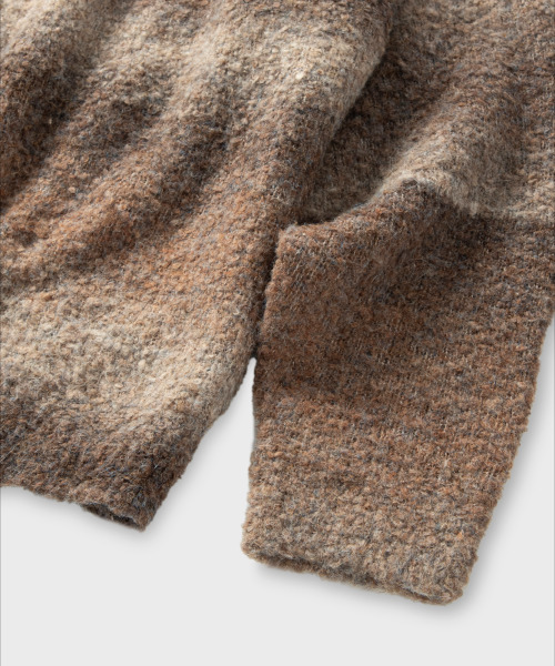 NONBLANK（ノンブランク）の「グラデーションラウンドニット_BROWN（ニット/セーター・メンズ・その他・SMALL/MEDIUM/LARGE/X-LARGE）」の4枚目の写真