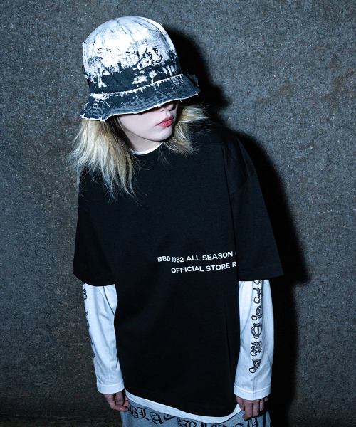BLACK BLOND(ブラック ブロンド)の「ビビディ1982ノーシンパシー半袖Tシャツ(ブラック)(Tシャツ/カットソー・レディース・その他・MEDIUM/LARGE/X-LARGE)」の4枚目の写真