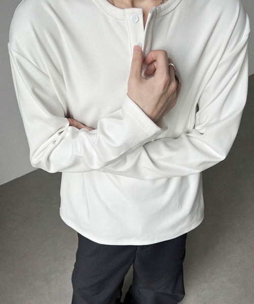 link lot(リンクロット)の「【フリース素材】ヘンリーネックロングスリーブシャツ(Tシャツ/カットソー・メンズ・ブラック/ホワイト/ダークグレー・M/L)」の6枚目の写真