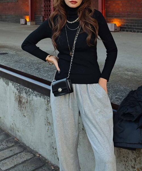 esutoreja（エストレジャ）の「リブタートルネックニットトップス（ニット/セーター・レディース・ホワイト・FREE）」の7枚目の写真