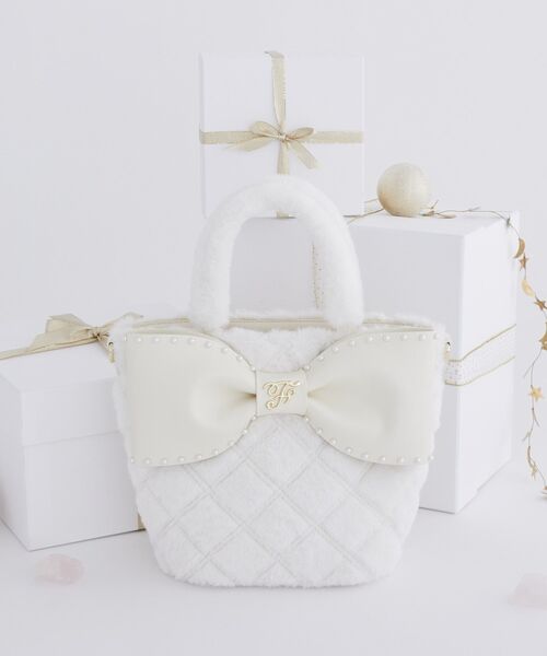 Maison de FLEUR（メゾンドフルール）の「フェイクファーパールリボントートバッグ（ハンドバッグ・レディース・ピンク/ホワイト・FREE）」の11枚目の写真