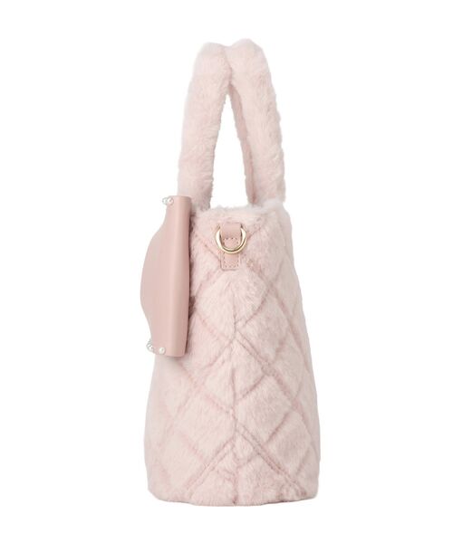 Maison de FLEUR（メゾンドフルール）の「フェイクファーパールリボントートバッグ（ハンドバッグ・レディース・ピンク/ホワイト・FREE）」の16枚目の写真