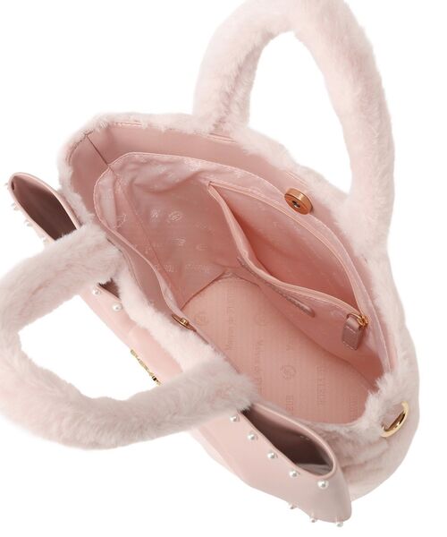 Maison de FLEUR（メゾンドフルール）の「フェイクファーパールリボントートバッグ（ハンドバッグ・レディース・ピンク/ホワイト・FREE）」の18枚目の写真
