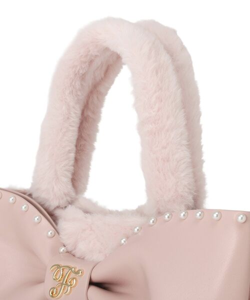 Maison de FLEUR（メゾンドフルール）の「フェイクファーパールリボントートバッグ（ハンドバッグ・レディース・ピンク/ホワイト・FREE）」の22枚目の写真