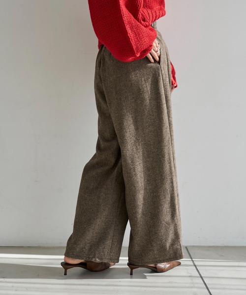 meilmada（メイルマダ）の「レザーライクパイピングツイードワイドパンツ（スラックス・レディース・ブラック/ブラウン・FREE）」の6枚目の写真