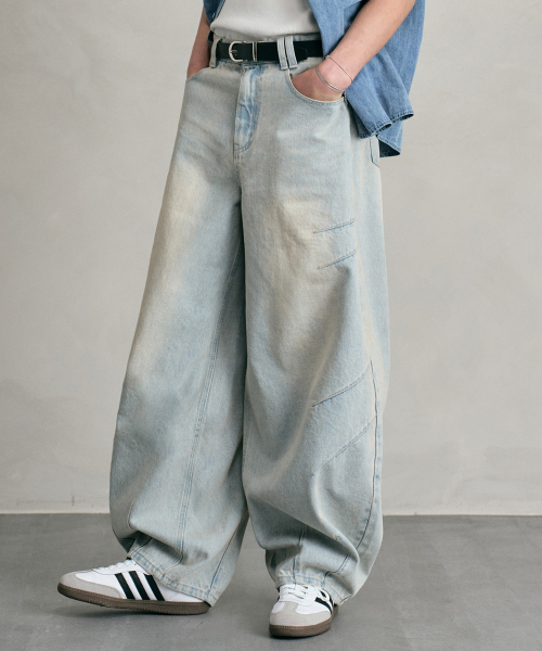 DECET（デケト）の「Balloon Wide Jeans DCPT055LightBlueB（デニムパンツ・レディース・その他・26/28/30/32/34）」の14枚目の写真