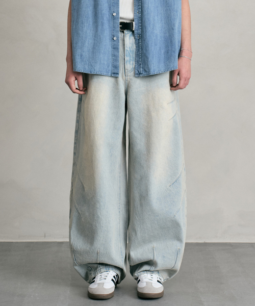 DECET（デケト）の「Balloon Wide Jeans DCPT055LightBlueB（デニムパンツ・レディース・その他・26/28/30/32/34）」の8枚目の写真