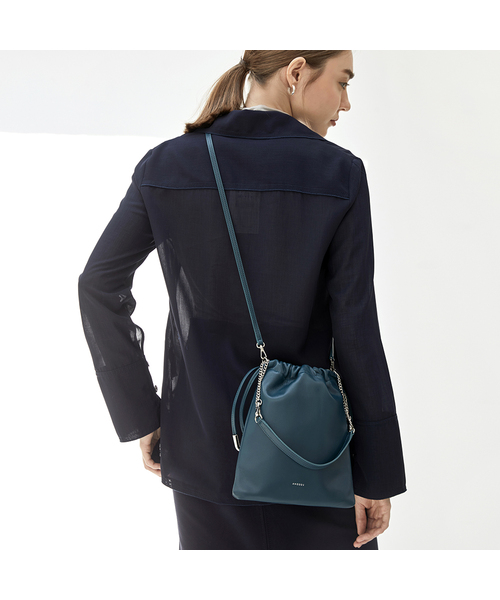 ANODDS(アンオズ)の「LUZIN MINI chain strap bag Peacock Green(ショルダーバッグ・レディース・グリーン・FREE)」の1枚目の写真