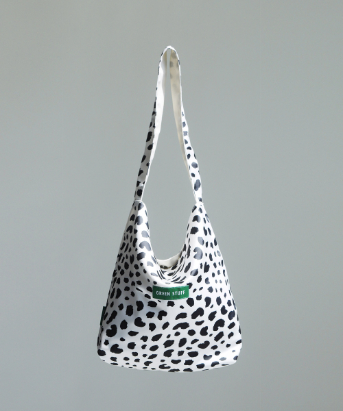 GREEN STUFF（グリーンスタッフ）の「seem full bag 62 - silky leopard white（エコバッグ/サブバッグ・レディース・その他・FREE）」の3枚目の写真