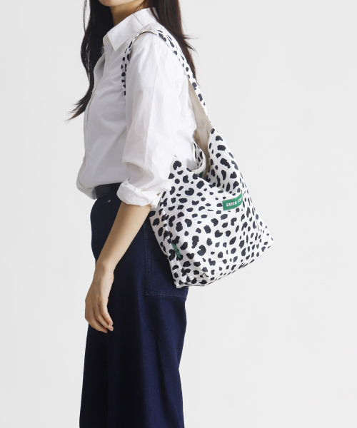 GREEN STUFF（グリーンスタッフ）の「seem full bag 62 - silky leopard white（エコバッグ/サブバッグ・レディース・その他・FREE）」の9枚目の写真