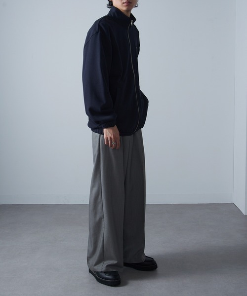 MAISON CLUB(メゾンクラブ)の「【MAISON CLUB】ワンポイント刺繍フルジップトラックスウェット LESS IS MORE(ジャージ・メンズ・ブラック/ネイビー/グレー・M/L/XL)」の7枚目の写真
