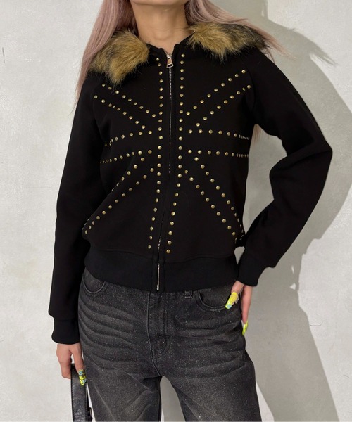 sedacle girl(セダクルガール)の「ユニオンスタッズフェイクファーパーカー(パーカー・レディース・ブラック/グレー・FREE)」の1枚目の写真